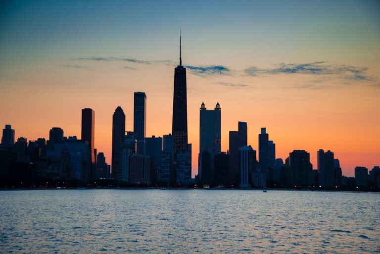 Where to Stay in Chicago: 7 Best Areas & Hotels
